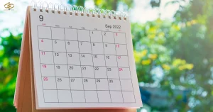 تفاوت تقویم رومیزی اختصاصی و آماده